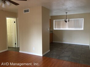 6140 Gloria Dr in Sacramento, CA - Building Photo - Building Photo