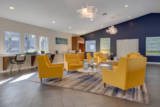 Highland Park in Tempe, AZ - Building Photo - Interior Photo