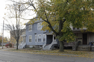 415 W Walnut St in Kalamazoo, MI - Building Photo - Building Photo