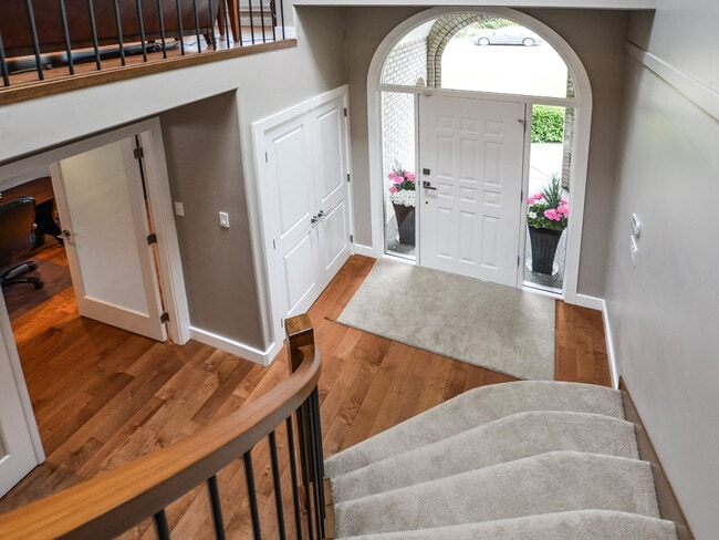 6337 Lasalle Rd in Nanaimo, BC - Building Photo - Building Photo