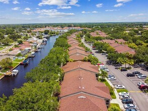 5558 Baywater Dr in Tampa, FL - Building Photo - Building Photo