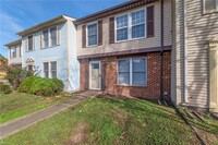 381 Deputy Ln, Unit 238 in Newport News, VA - Building Photo - Building Photo