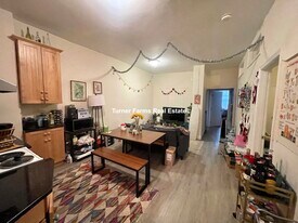 19 Aberdeen St, Unit 4 in Boston, MA - Building Photo