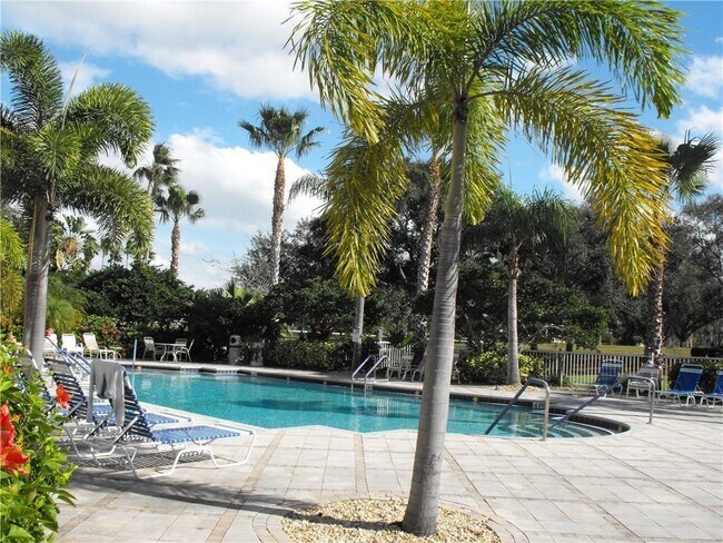 5080 Fairways Cir in Vero Beach, FL - Building Photo - Building Photo