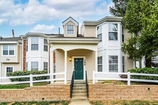 166 Tulip Ln in Freehold, NJ - Building Photo