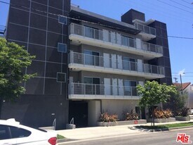 11776 Idaho Ave in Los Angeles, CA - Building Photo