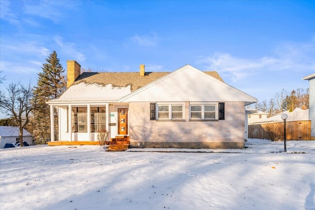 property at 32 Deland Park B