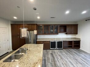 13361 Pembury Ct in Moorpark, CA - Building Photo - Building Photo