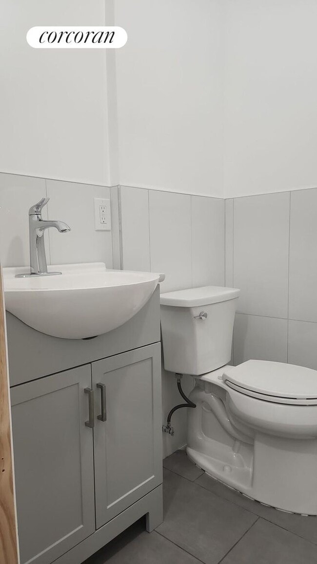 338 A Clermont Ave in Brooklyn, NY - Building Photo - Building Photo