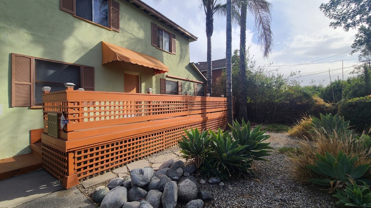 426 N Michigan Ave, Unit 3 in Pasadena, CA - Foto de edificio