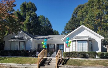 Villas at Autumn Hills in Union City, GA - Foto de edificio - Building Photo
