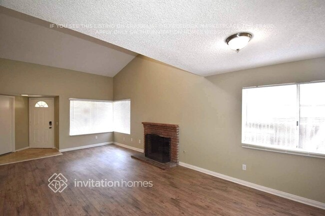 13037 Pawnee Dr in Moreno Valley, CA - Foto de edificio - Building Photo