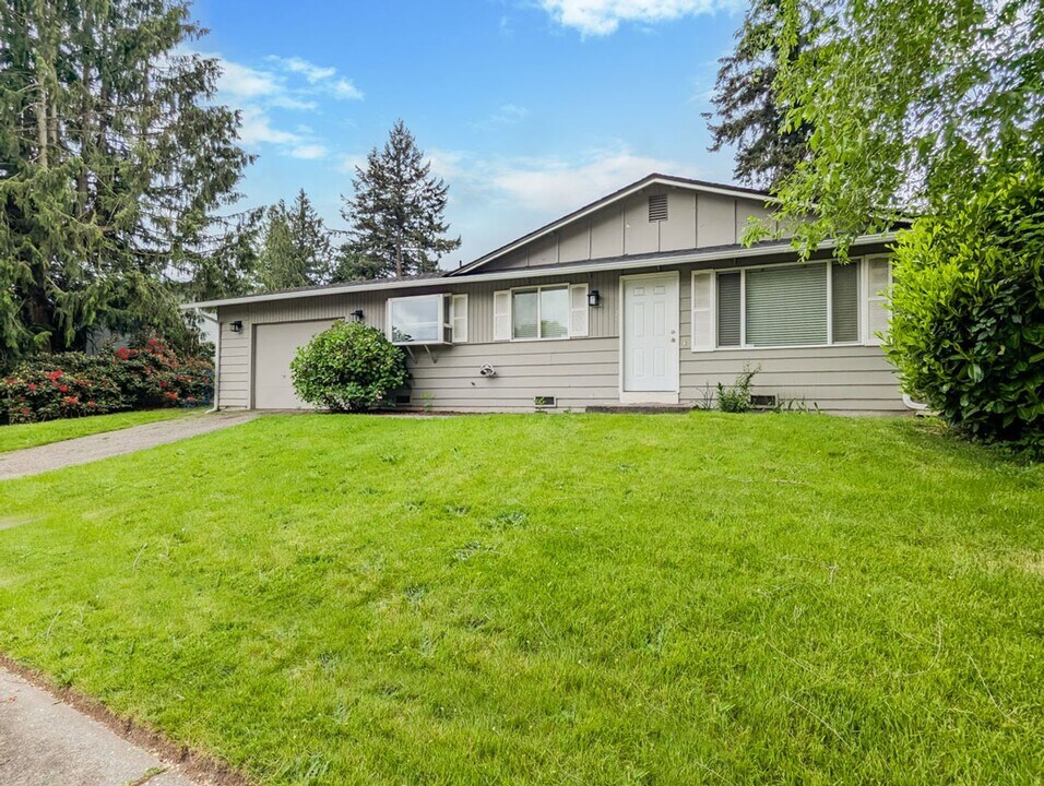 6112 Sycamore Pl in Everett, WA - Building Photo