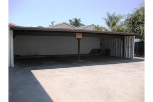 2214-2240 W Wardlow Rd in Long Beach, CA - Foto de edificio - Other