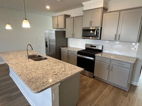 1466 Hasse Ave in Apex, NC - Building Photo - Building Photo