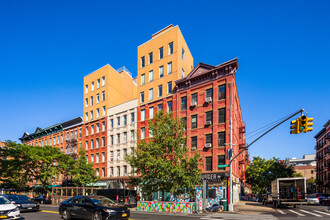 2196 Frederick Douglass Blvd in New York, NY - Foto de edificio - Building Photo