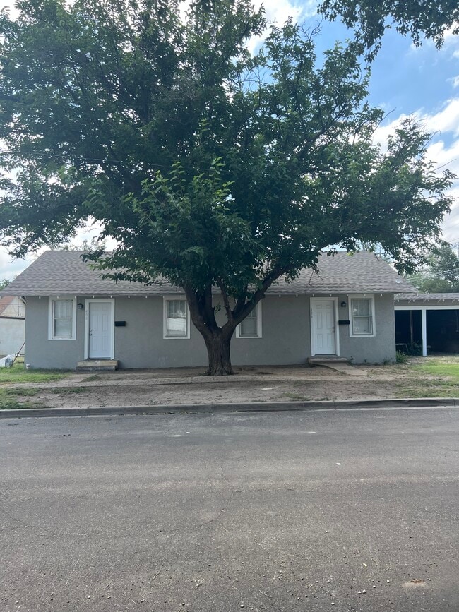 406 22nd St in Canyon, TX - Building Photo - Building Photo