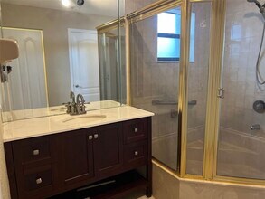 619 SW 87th Pl in Miami, FL - Building Photo - Building Photo