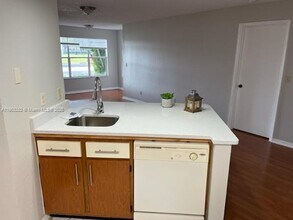 12540 Vista Isles Dr in Plantation, FL - Building Photo - Building Photo