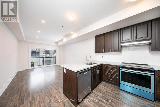 59 Creekbank Rd in Toronto, ON - Building Photo - Building Photo