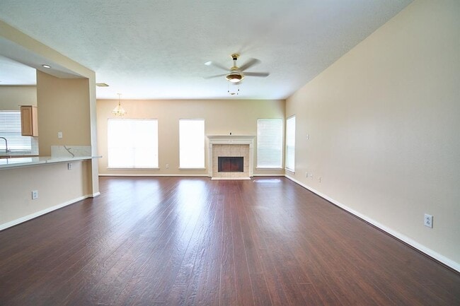 9111 Winkbow Dr in Houston, TX - Building Photo - Building Photo
