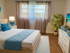 6090 NW 64th Ave in Fort Lauderdale, FL - Building Photo - Building Photo