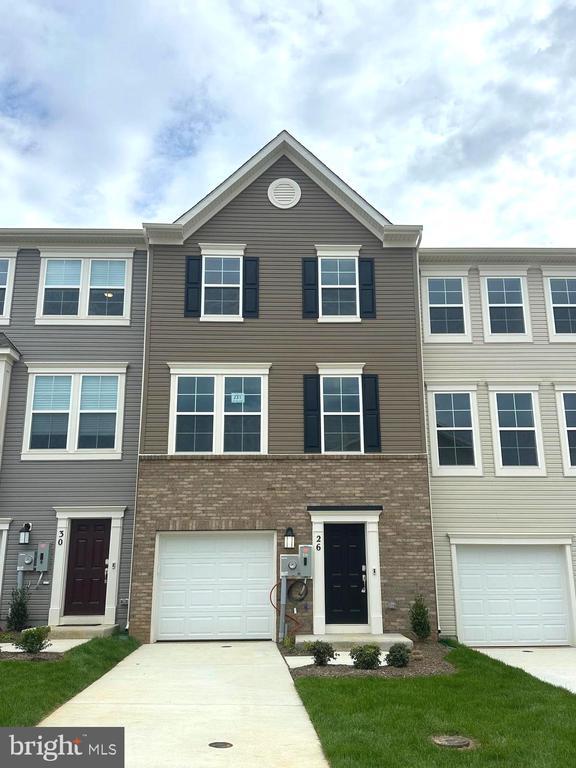 26 Telluride Wy in Charles Town, WV - Building Photo - Building Photo