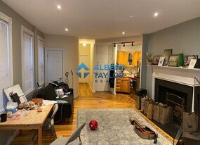 82 Phillips St, Unit 82 in Boston, MA - Building Photo