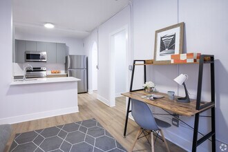 1347 W Estes Ave in Chicago, IL - Building Photo - Building Photo