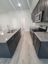 525 Hillcrest Cir in Justin, TX - Building Photo - Building Photo
