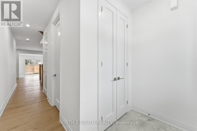 36 Virro Ct in Vaughan, ON - Building Photo - Building Photo