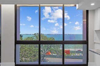 3301 Bayshore Blvd in Tampa, FL - Building Photo - Building Photo