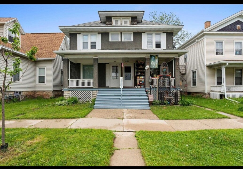 93 Harrison Pl in Fond du Lac, WI - Building Photo
