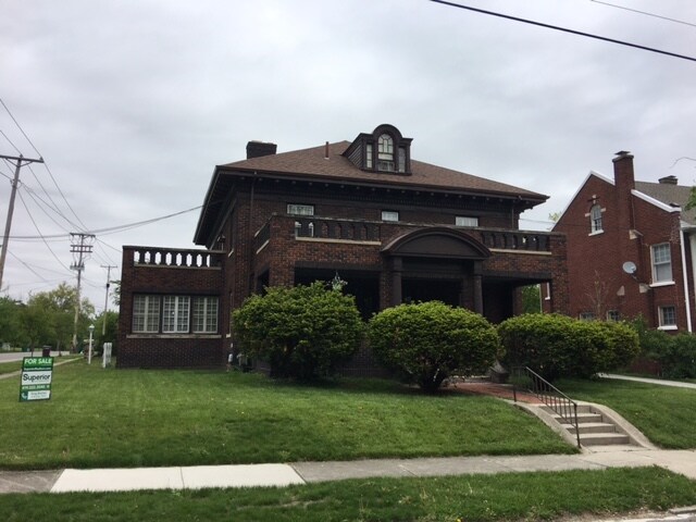 1430 Lakewood Ave in Lima, OH - Foto de edificio - Building Photo