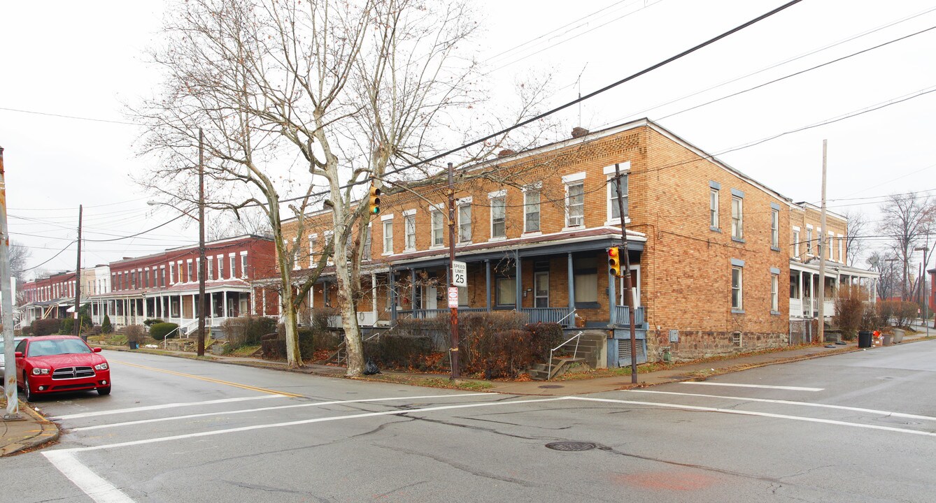 6969-6947 Bennett St in Pittsburgh, PA - Foto de edificio