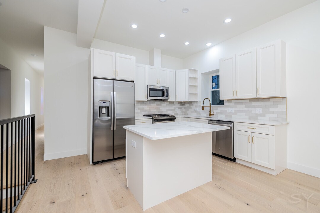 1830 S Peoria St, Unit 1 in Chicago, IL - Building Photo