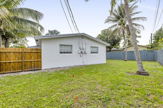 251 NE 40th Ct, Unit 259 in Oakland Park, FL - Foto de edificio - Building Photo