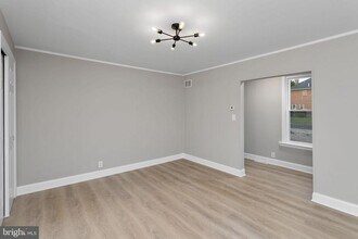 360 E Franklin St in Hamilton Township, NJ - Building Photo - Building Photo