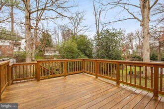 8233 Stonewall Dr in Vienna, VA - Building Photo - Building Photo