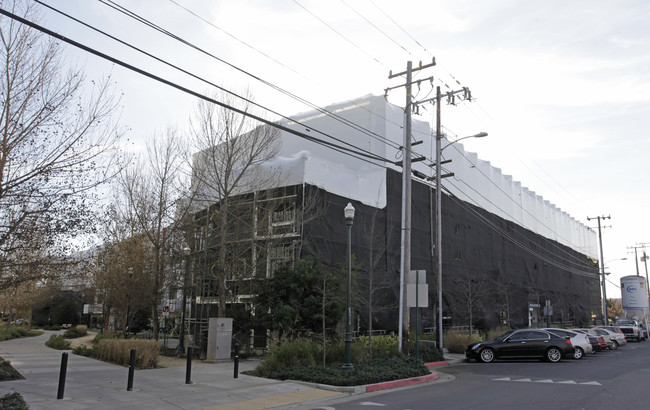 Liquid Sugar Lofts in Emeryville, CA - Building Photo - Building Photo