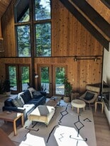 16520 Glacier Hwy in Juneau, AK - Building Photo