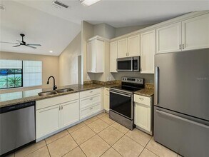 1340 4th St in Orange City, FL - Building Photo - Building Photo