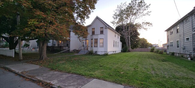 628 25th St in Niagara Falls, NY - Building Photo - Building Photo