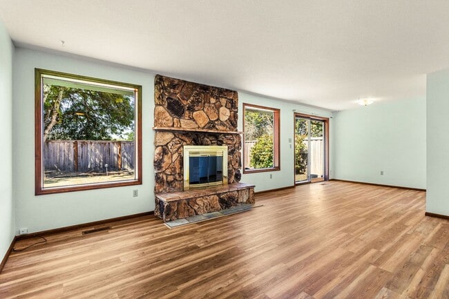 3278 SE Villa Pl in Corvallis, OR - Building Photo - Building Photo