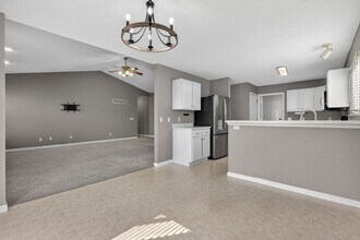 1233 Grand Canyon Dr in Wentzville, MO - Building Photo - Building Photo