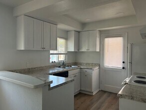 587 E Pine St in Bishop, CA - Building Photo - Building Photo