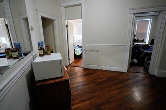 1350 Commonwealth Ave in Boston, MA - Building Photo - Building Photo