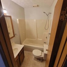 865 Xenia Ave in Wilmington, OH - Building Photo - Building Photo