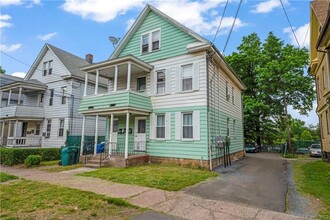 1759 Dixwell Ave in Hamden, CT - Building Photo - Building Photo