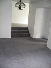 Park Avenue Apartments in West Mifflin, PA - Foto de edificio - Building Photo